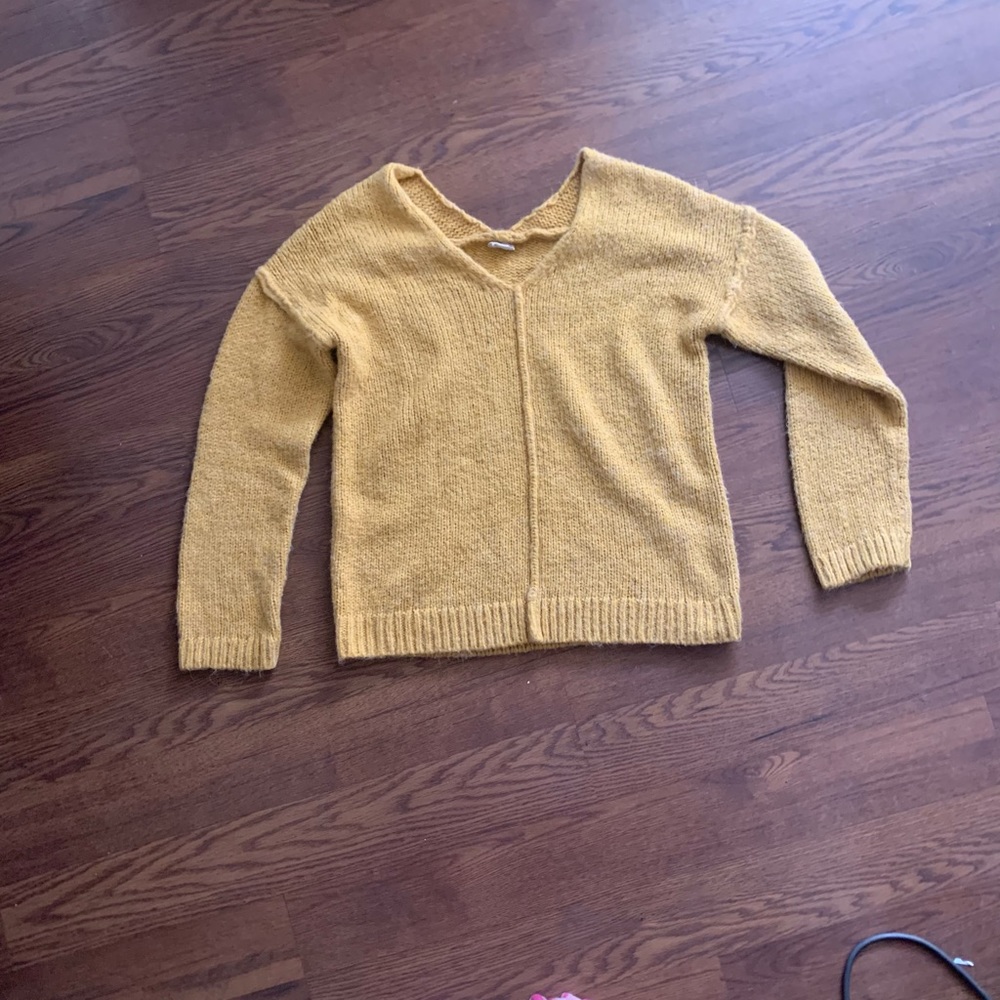 Mustard/gold sweater